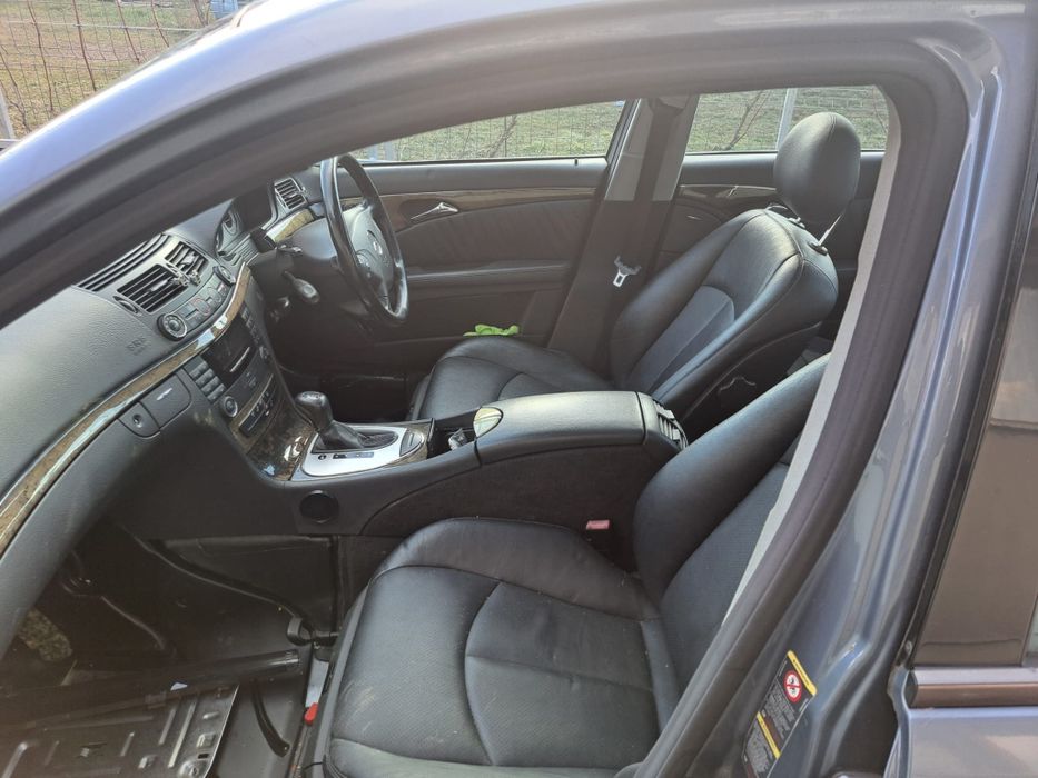 Vindem piese rezultate din dezmembrarea unui Mercedes-Benz E-class W21