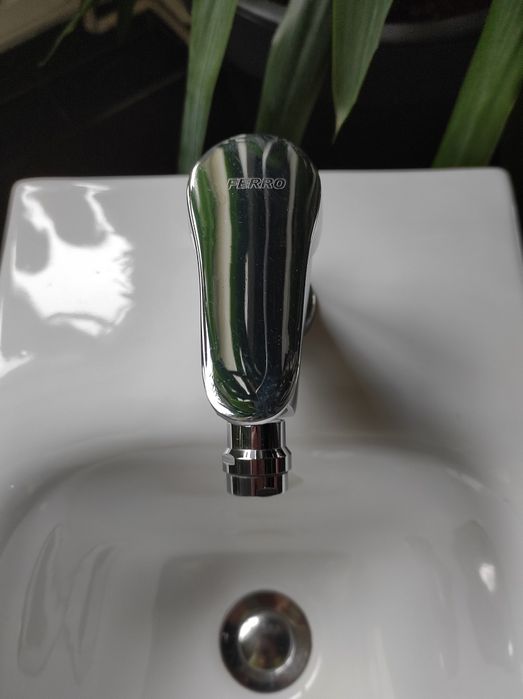 Bideu Roca + baterie Ferro