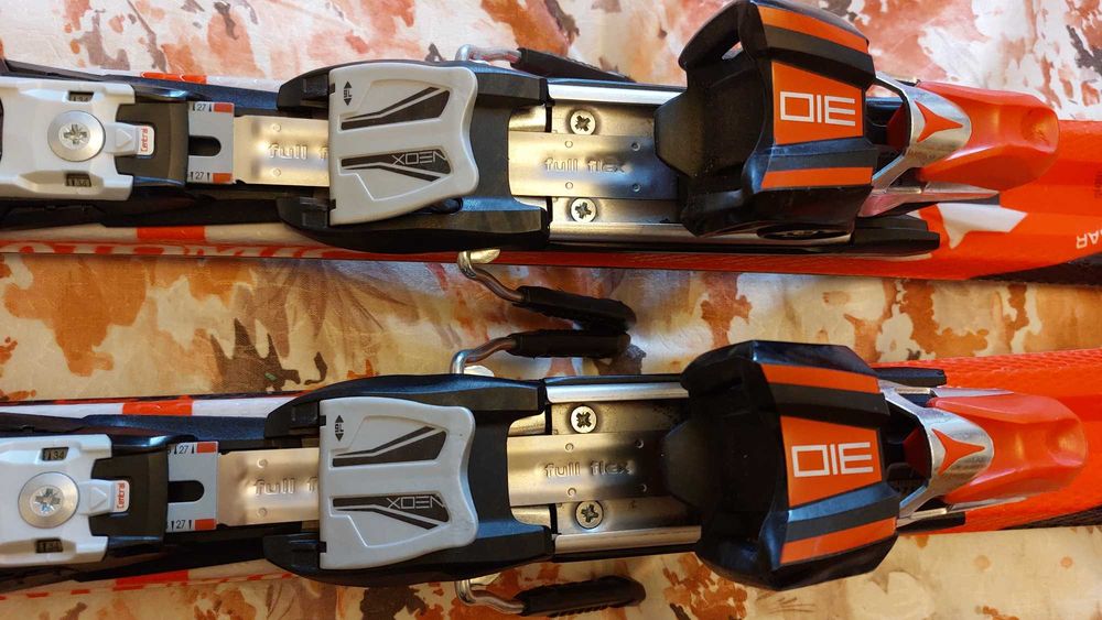 Schiuri adulti ski alpin: ATOMIC RACE10 DualTorsionBar; Head XRC400i