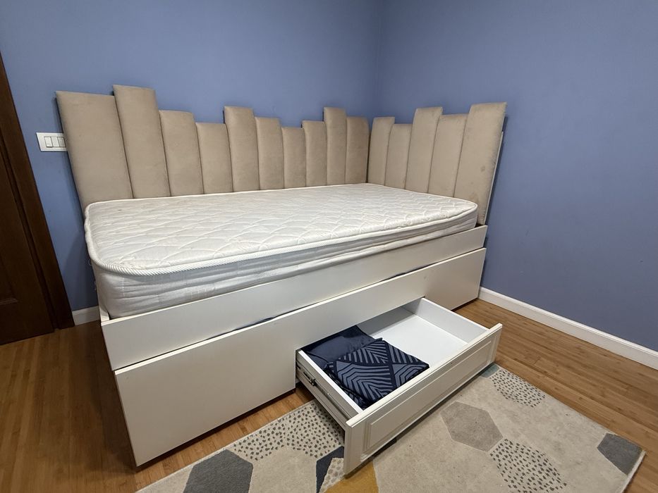 Pat dublu suprapus cu sertar pat + saltele