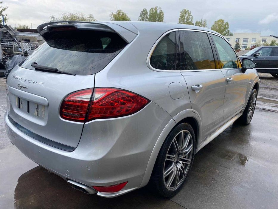 Dezmembrez Porsche Cayenne 3.0 TDI CRCA 245CP/CAYENNE GTS / AIRMATIC /