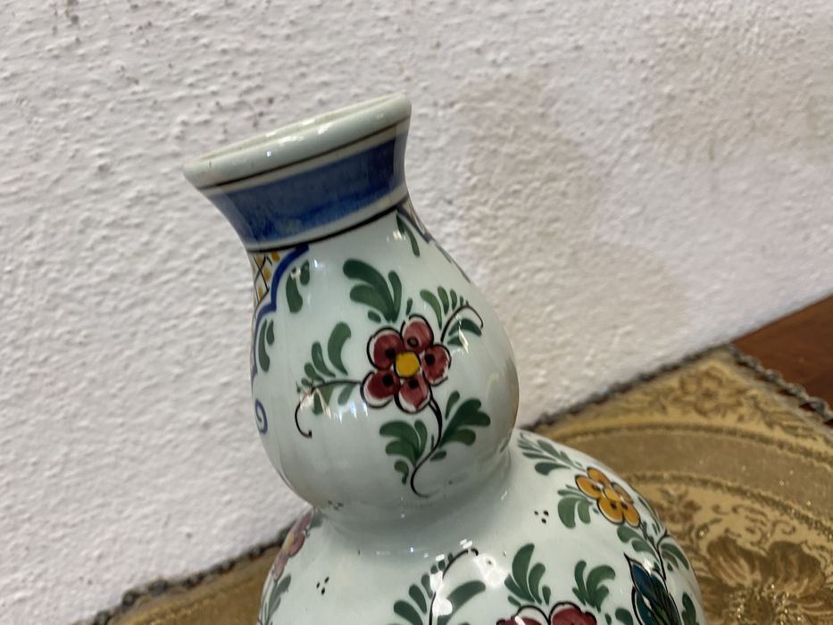 Португалска ваза от порцелан