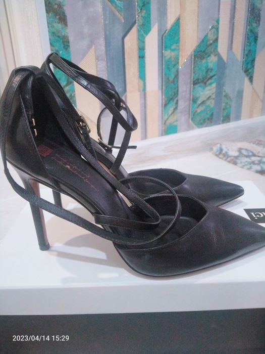 Продам туфли 37р