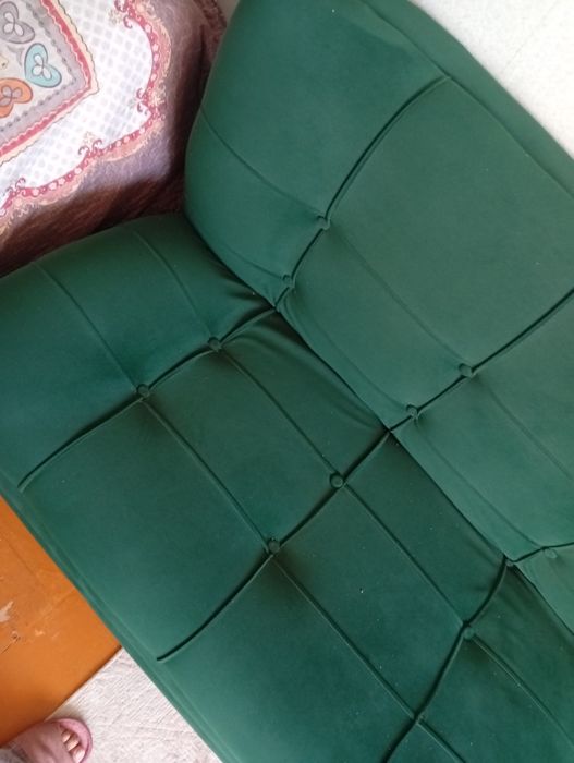 Диван хороший продам