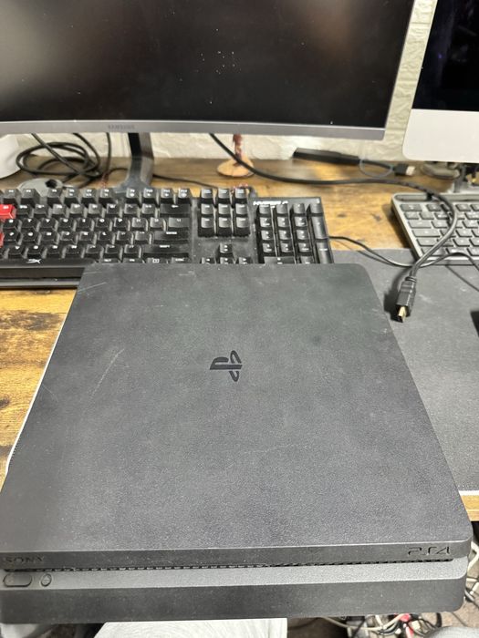 Consola Playstation 4 slim 500gb/1tb plus jocuri