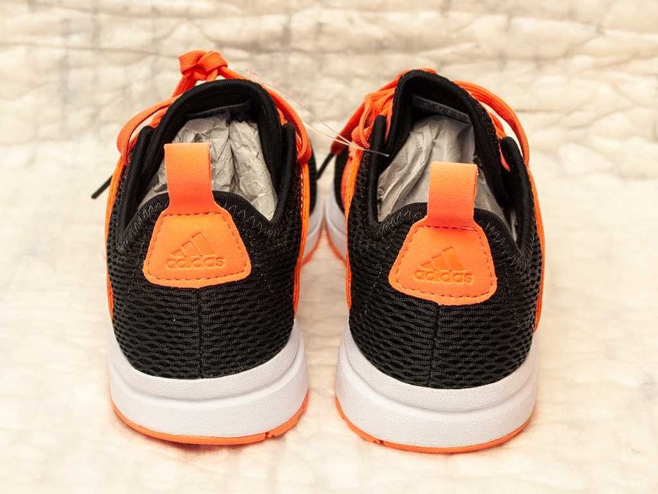 Маратонки Adidas номер 36