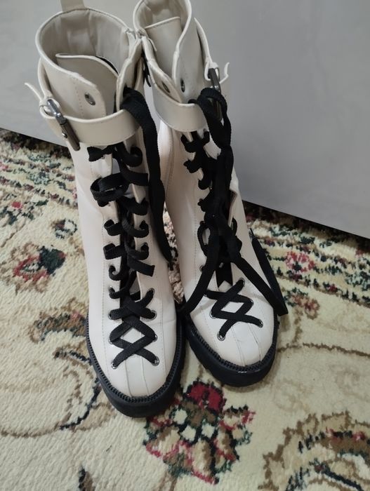 Сапоги на каблуке