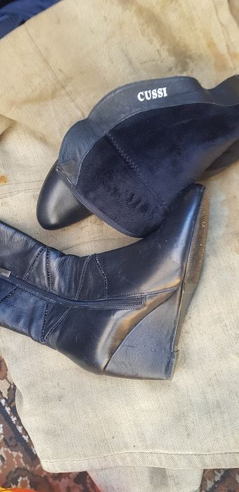 Продам сапожки женские