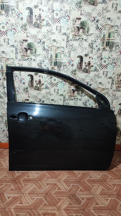 Дверь Toyota Corolla