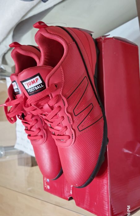 Pantofi sport Model Red Astroturf Field Jump
