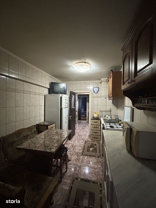 Apartment 3 camere, confort 1 decomandat, PRUNDU.