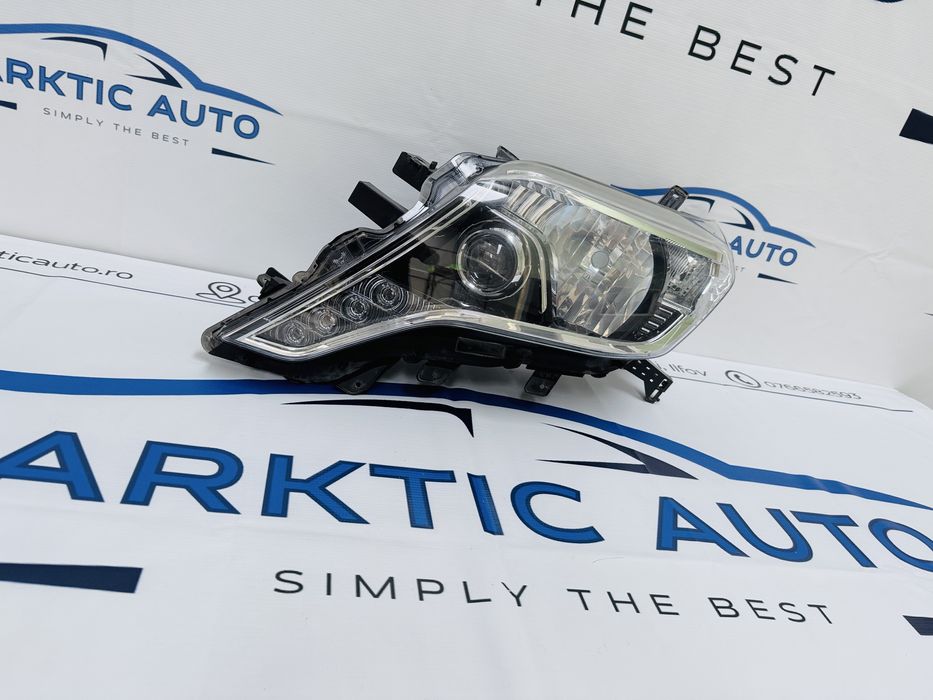 Far stanga Toyota Land Cruiser Prado dupa 2015