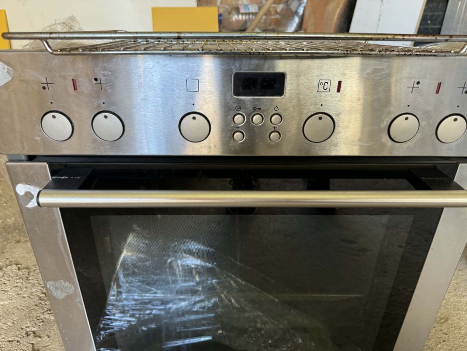 Фурна за вграждане Siemens