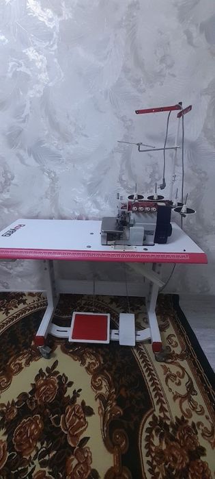 Tikuv mashinalari sotiladi
