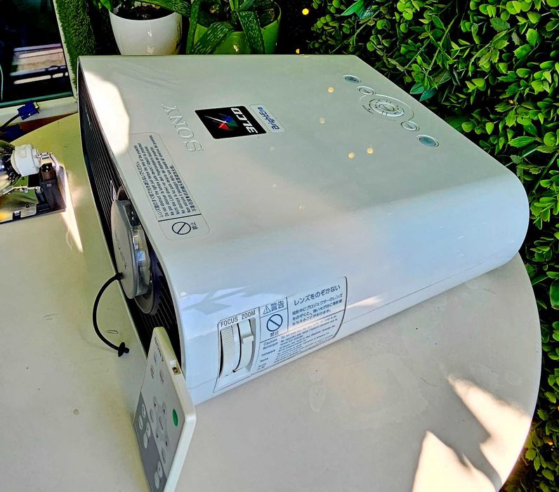 Прожектор SONY с резервна лампа