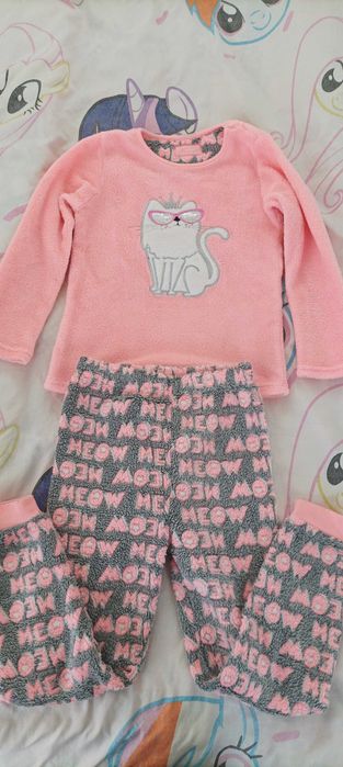 Продавам плюшени нощници и халат