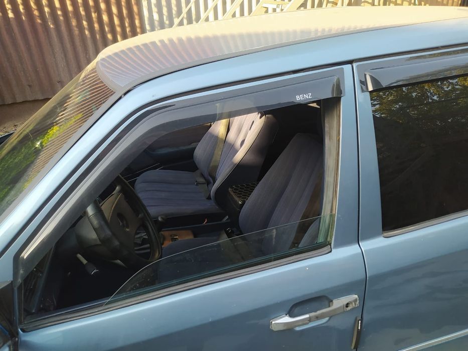 Продам машину мерседес