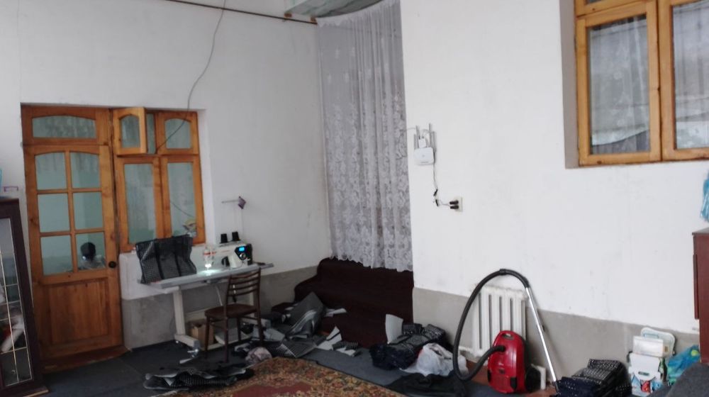 Nazarbeda uy sotiladi