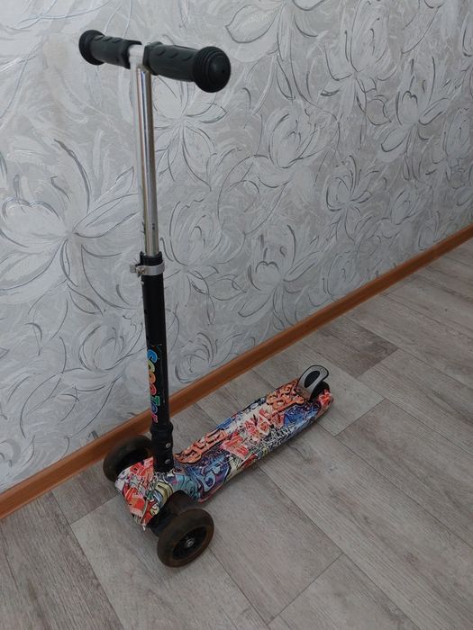 Продам самокат .