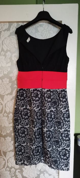 Рокля черна дантела