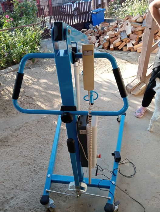 Macara + Aparat pentru Baie Vasilii pentru persoane cu dizabilitati