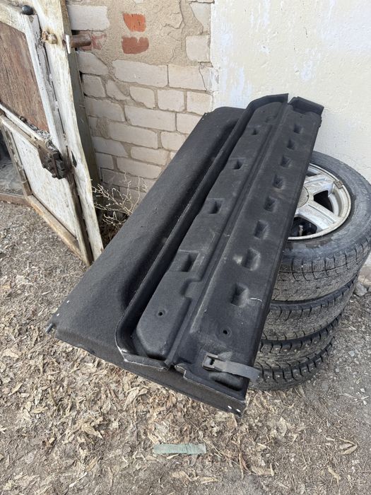 Задняя полка приора универсал