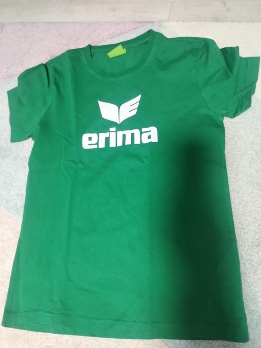 Дрехи на марката  Erima