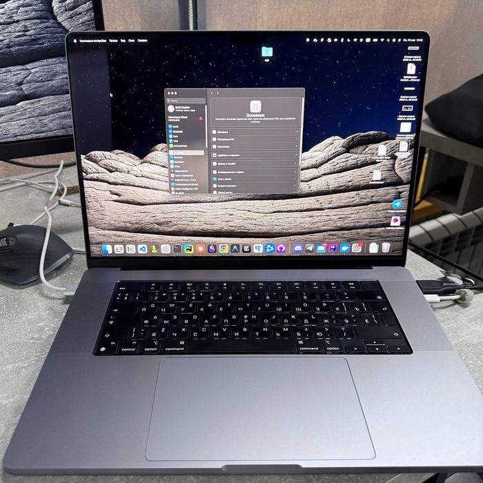 Macbook Pro 16 m1 pro 16 GB RAM 512 gb SSD