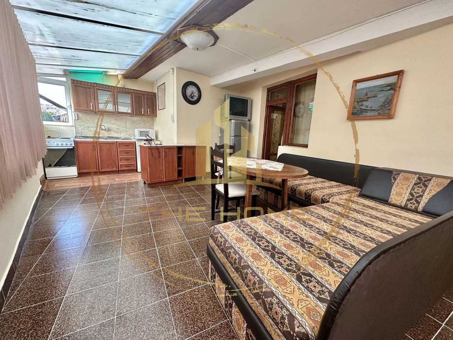 Дава се под наем Двустаен апартамент в Варна, Бриз - 65 кв.м за 400 € - Снимка #1