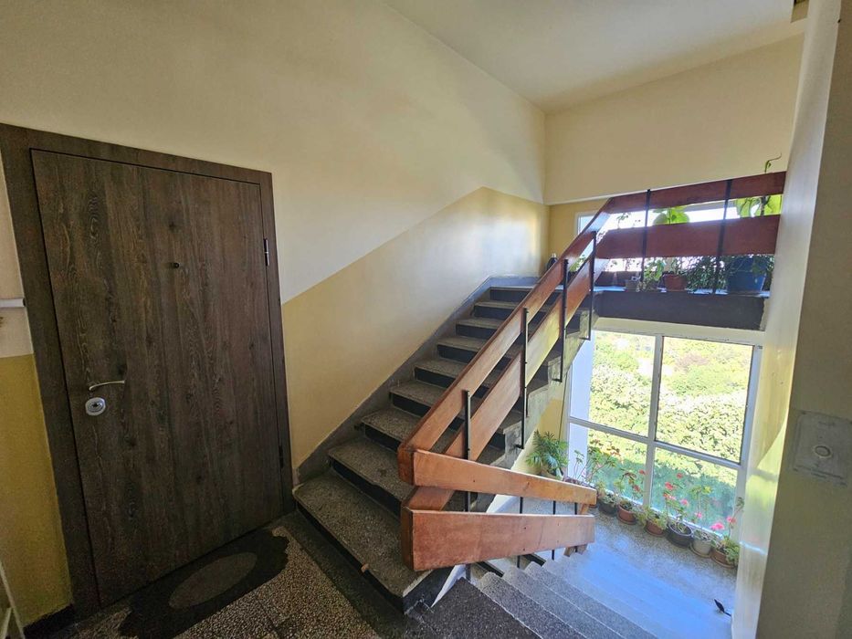 Тристаен апартамент