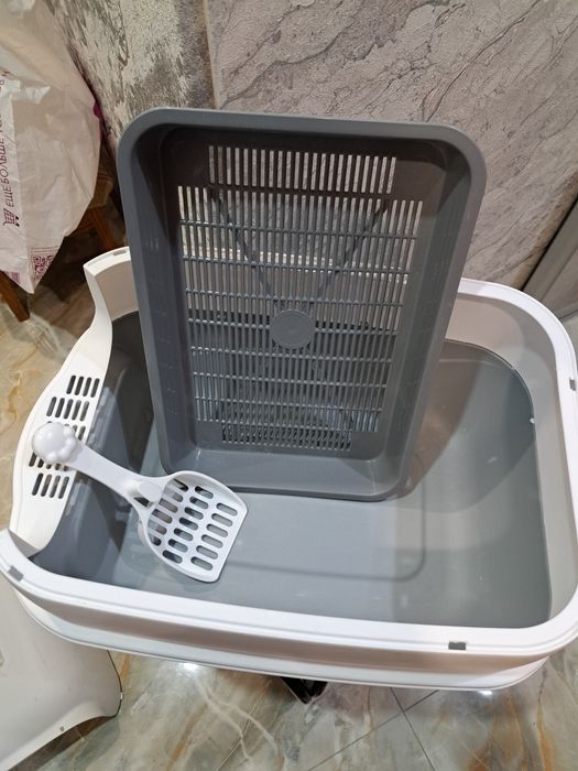 Лоток для кошки.