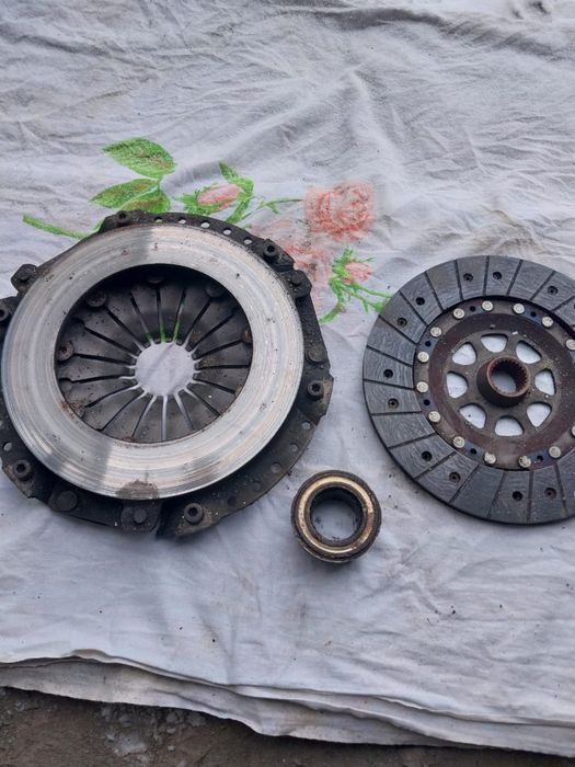 Запчасти на мерседес w124
