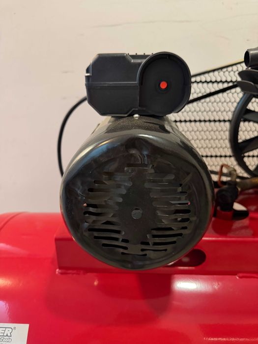 Компресор 200L 2.2kW 250L/min 2цил. ремък RD-AC19