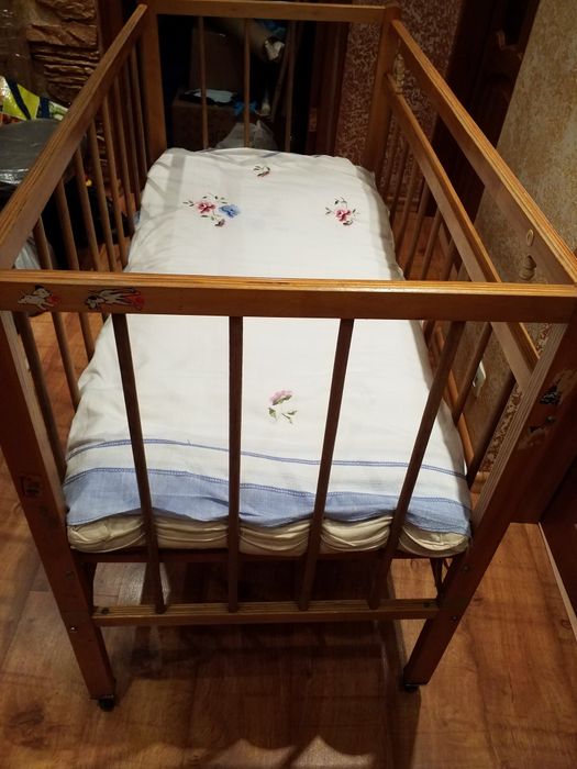 Кроватка детская.
