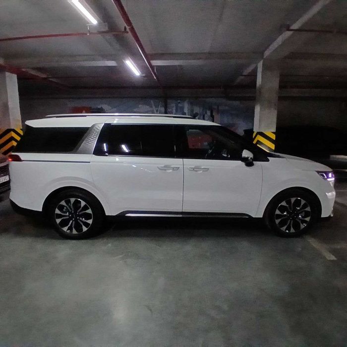 Kia Carnival 2023 — 3