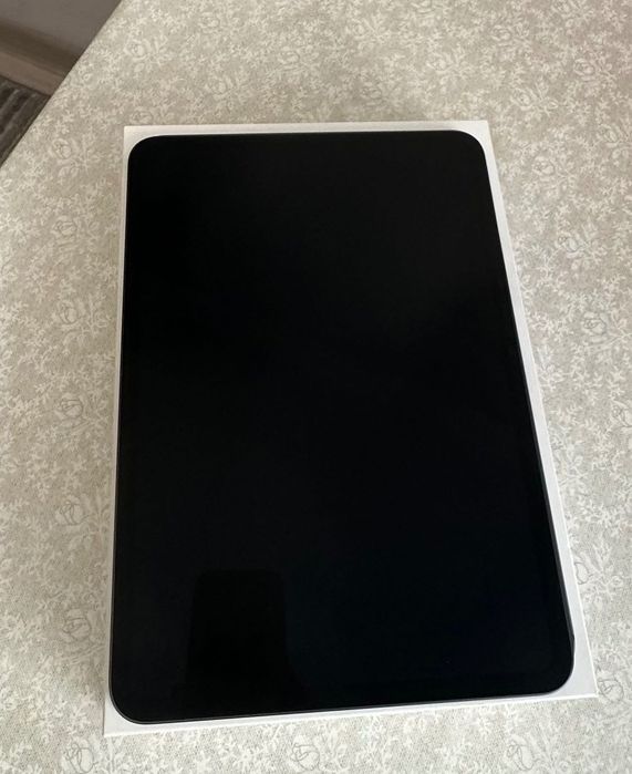 Продаю iPad m5 256 гб