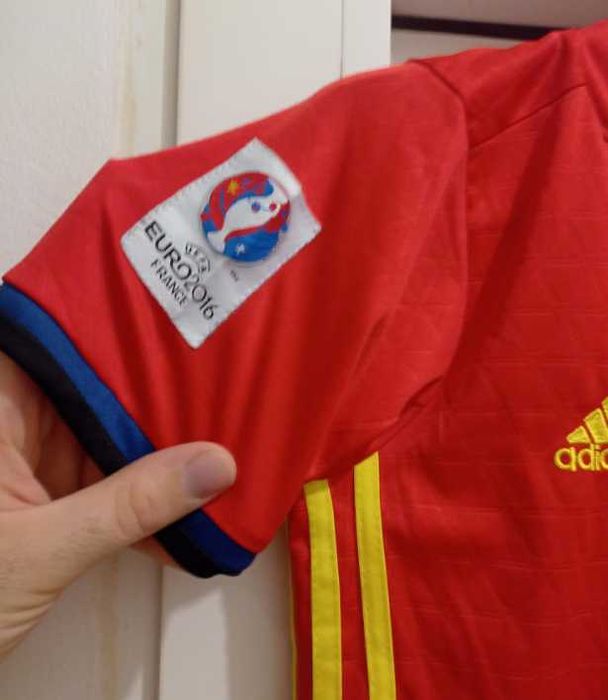 Оригинален екип на Испания от Евро 2016