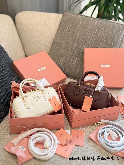Geanta Miu Miu piele
