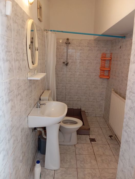 Garsonieră de închiriat