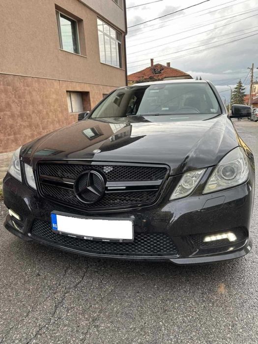 Решетка/маска с емблема тип AMG E63 за Mercedes W212 2009/2013