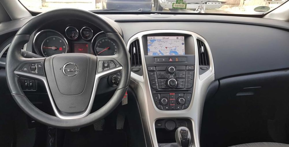 OPEL Astra 2011 — imagine 7