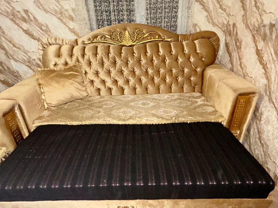 Холен диван + 2 фотьойла и маса