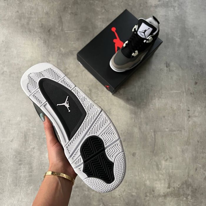 Air Jordan 4 Retro “Fear”