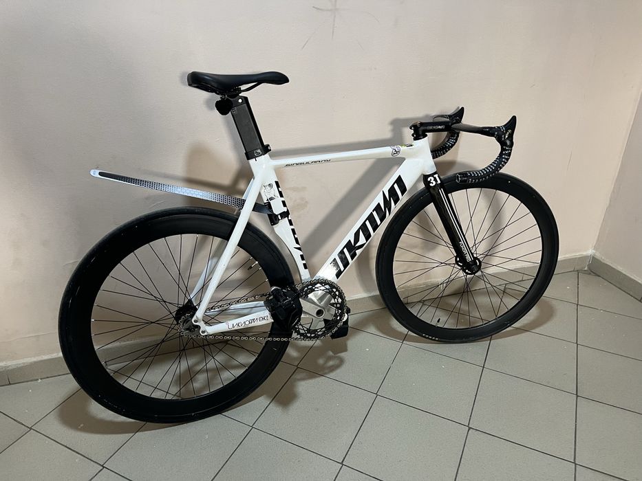 Unknown singularity fixed gear фикс
