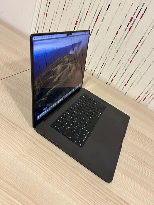 Apple MacBook PRO 16.2 (2024)