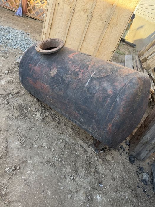 Продам бочку металлическую