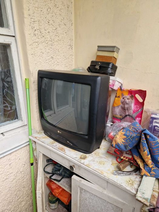 Продам телевизор LG