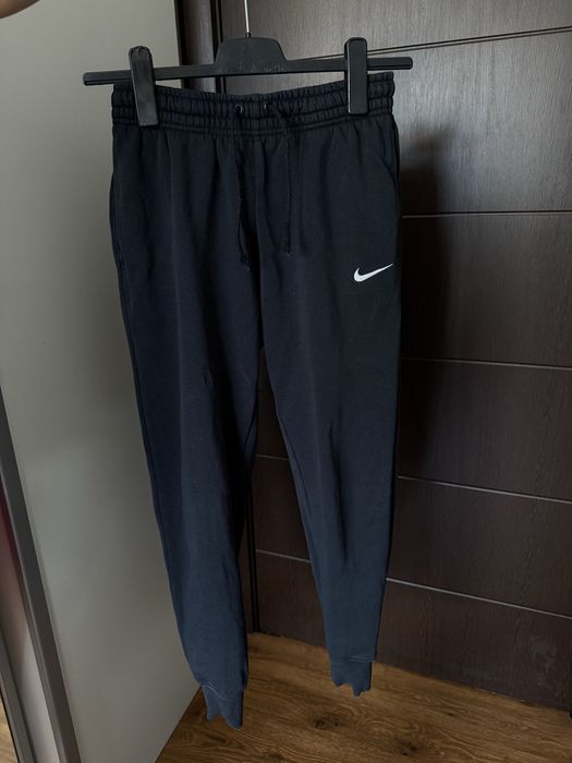 Анцуг nike s размер