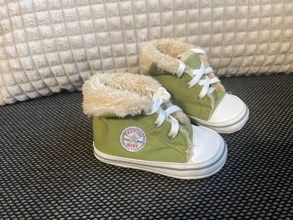 Бебешки буйки ботушче