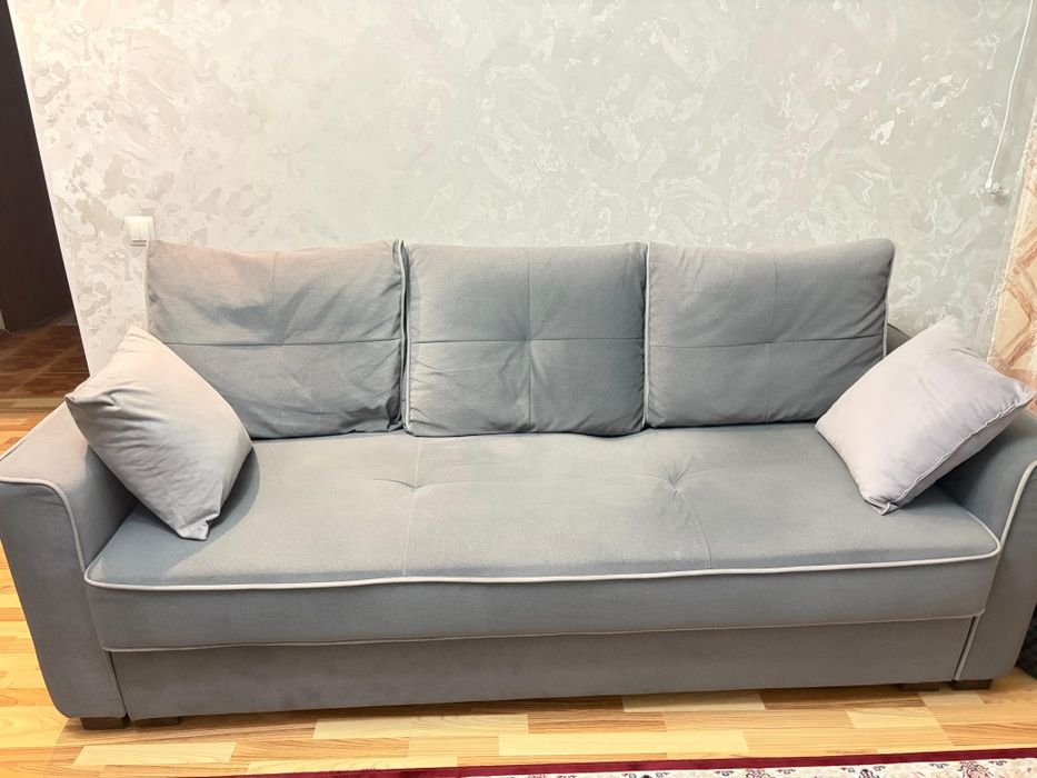 Продам диван мягкий